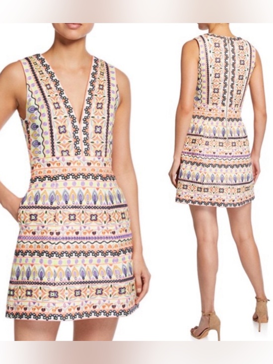 Alice + Olivia Dresses & Skirts - NWT Alice + Olivia Patty Embroidered Mini Dress Size 0 w/ V-neck & Pockets